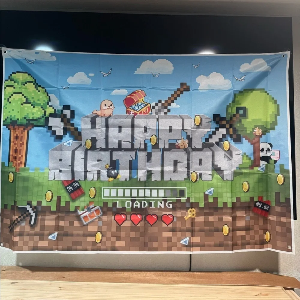 MINECRAFT Pixelated Birthday Party Supplies Set